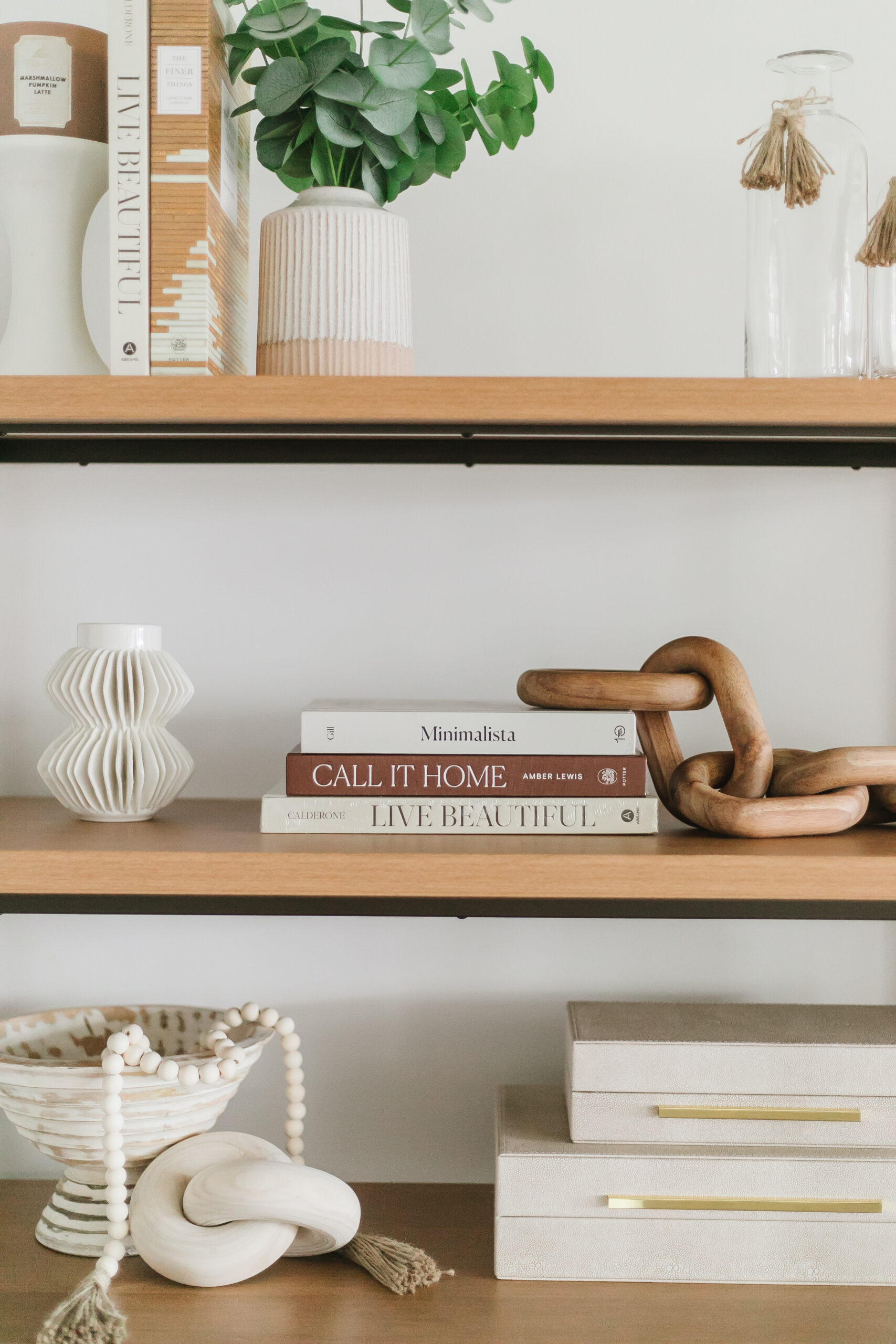 how to style built in shelves